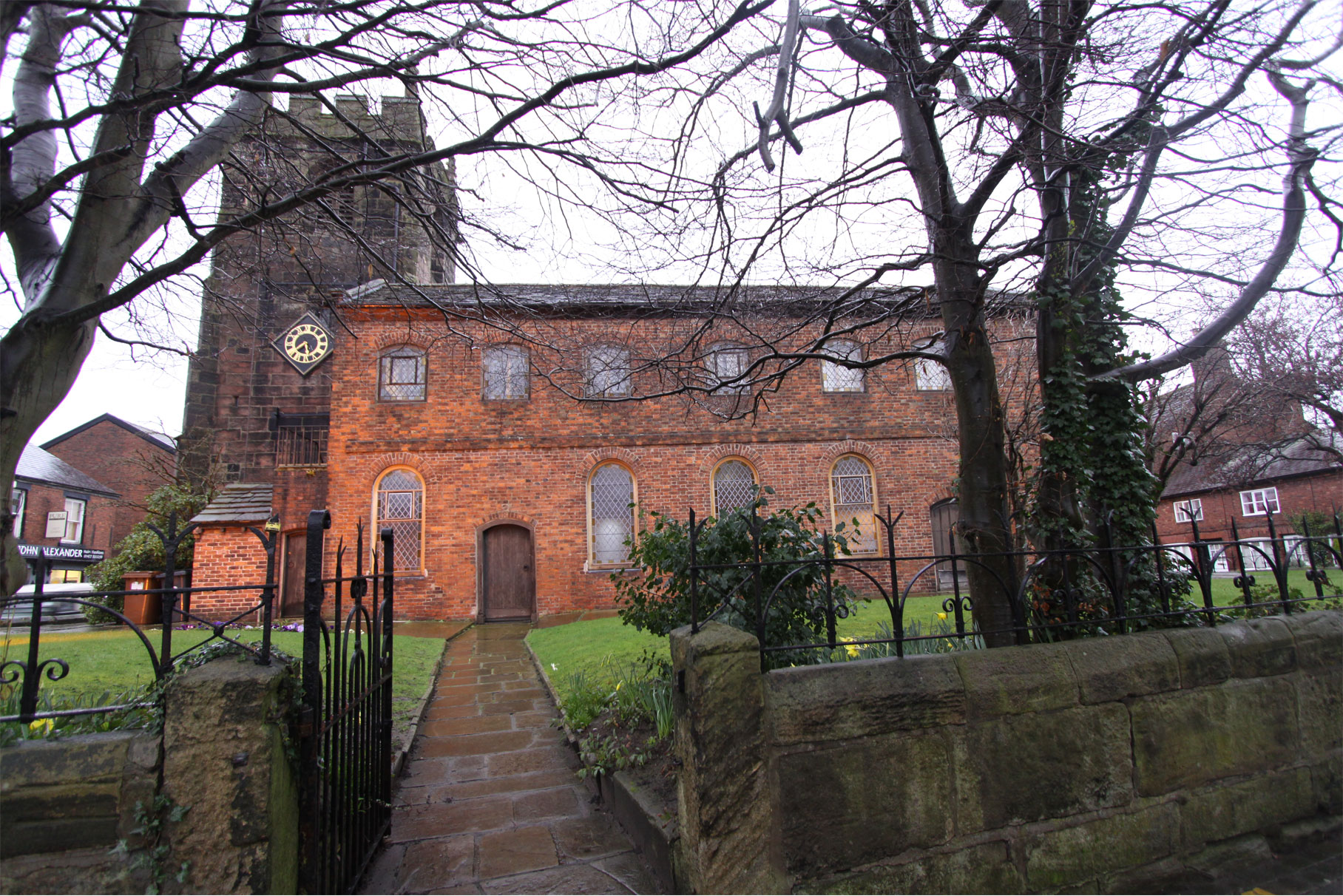 St Luke's - Holmes Chapel